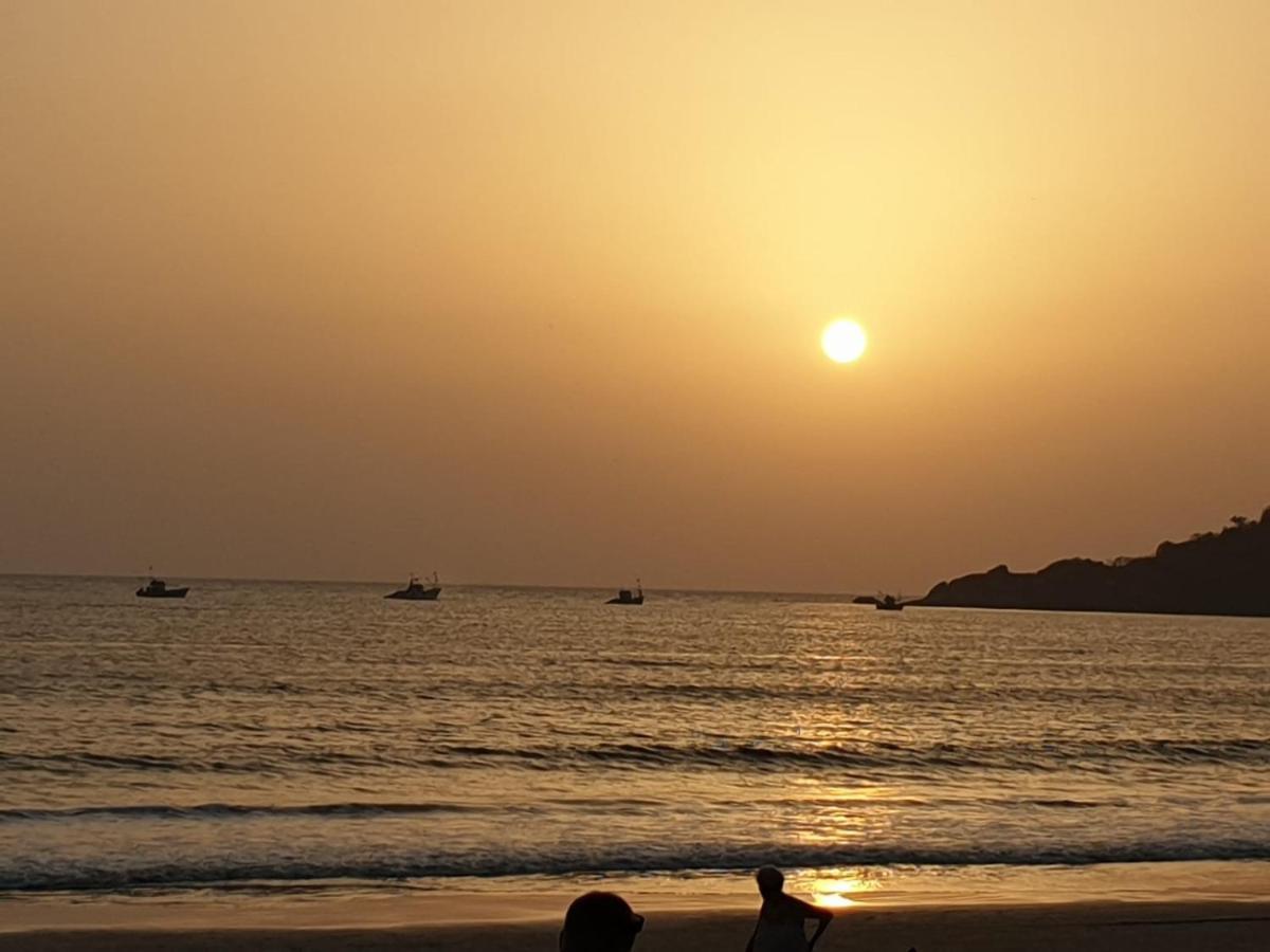 Royal Touch Beach Huts ปาโลเลม ภายนอก รูปภาพ