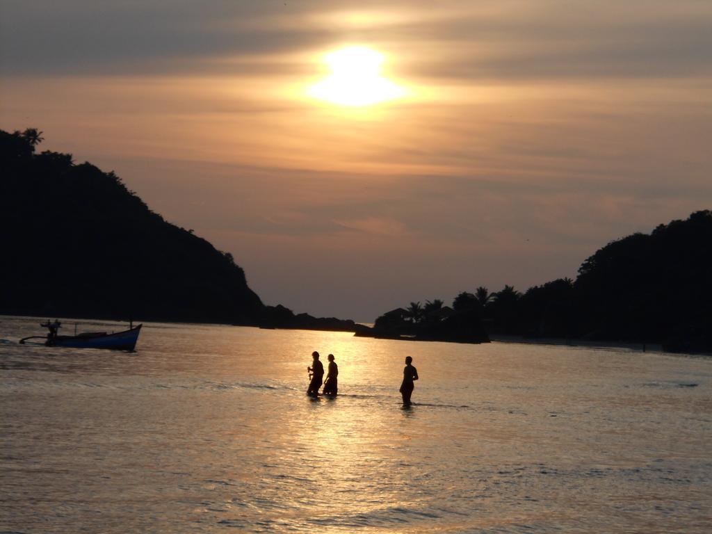 Royal Touch Beach Huts ปาโลเลม ภายนอก รูปภาพ
